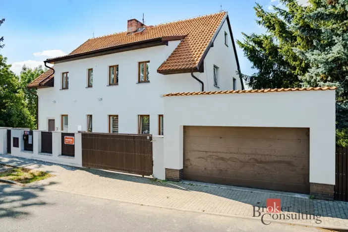 Pronájem bytu 4+1, Praha - Modřany, Barunčina, 78 m2