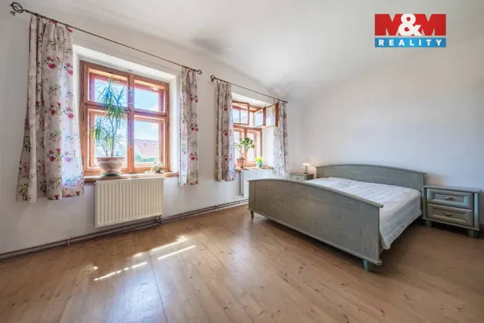 Prodej rodinného domu, Divišov, Horní náměstí, 213 m2