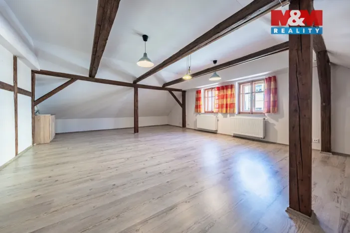 Prodej rodinného domu, Divišov, Horní náměstí, 213 m2