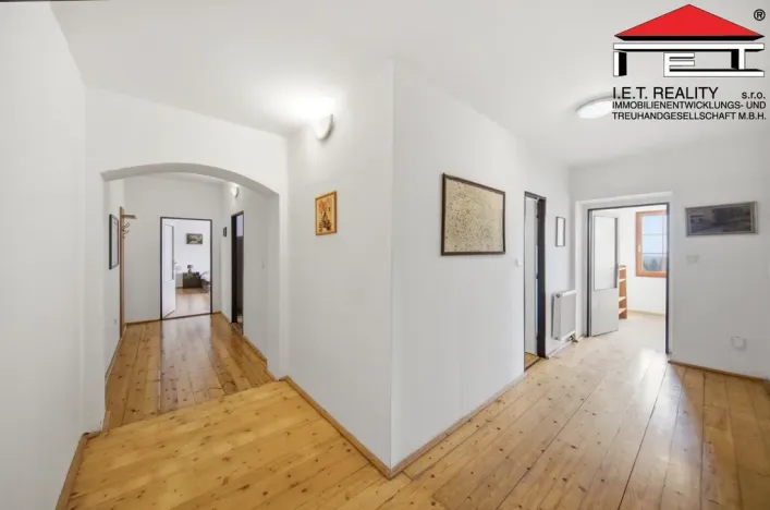 Prodej rodinného domu, Rynholec, nám. 1. máje, 561 m2