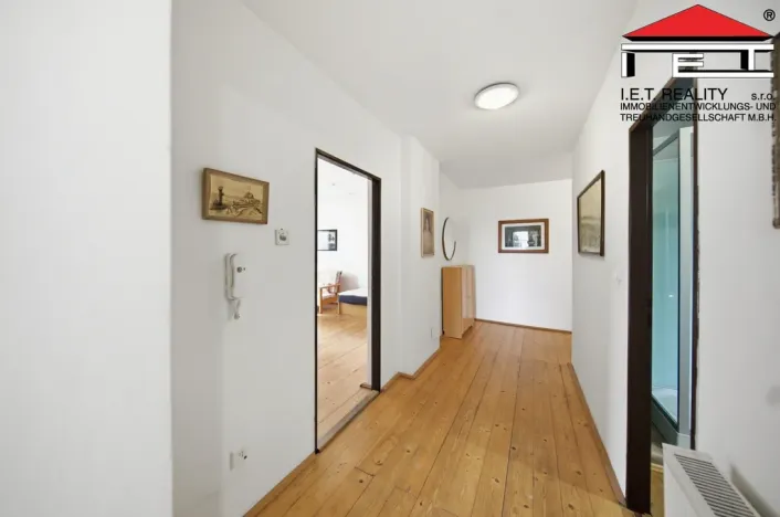 Prodej rodinného domu, Rynholec, nám. 1. máje, 561 m2