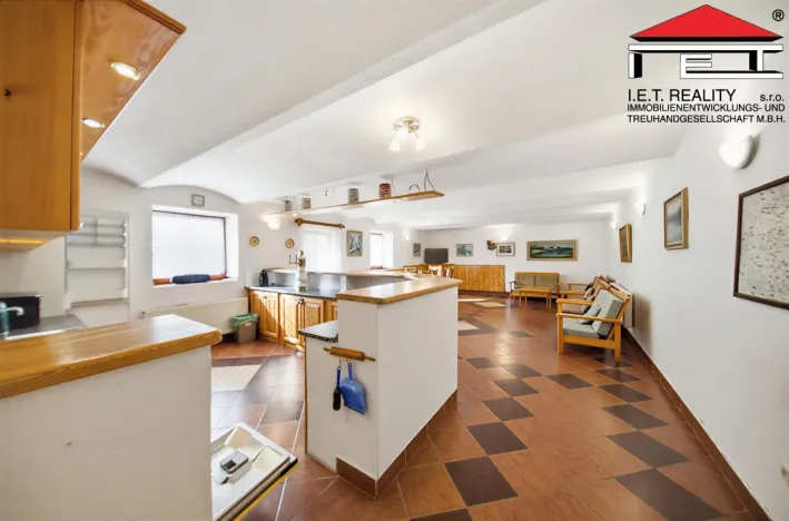 Prodej rodinného domu, Rynholec, nám. 1. máje, 561 m2