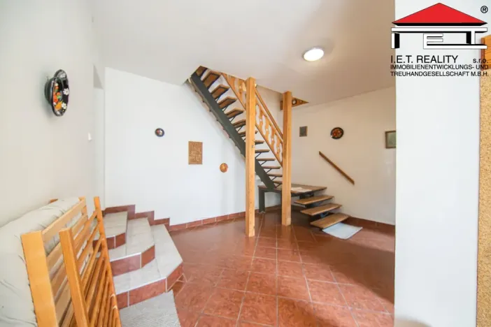 Prodej rodinného domu, Rynholec, nám. 1. máje, 561 m2