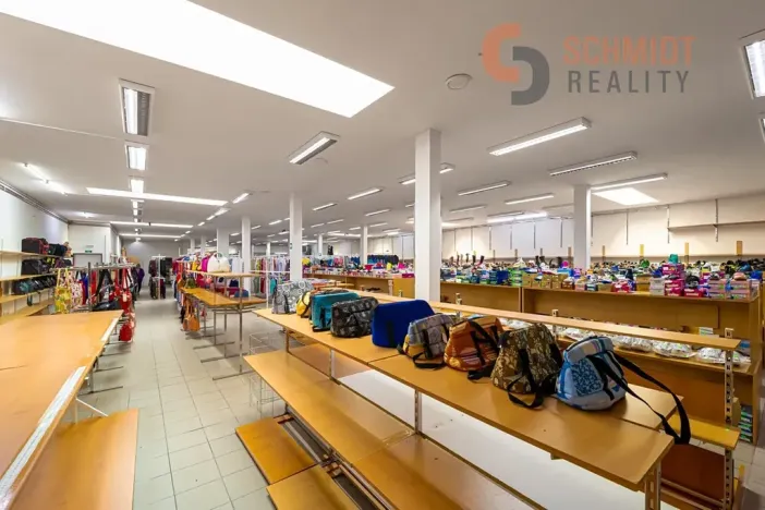 Prodej obchodního prostoru, Břeclav, 17. listopadu, 900 m2