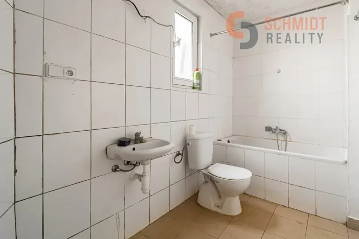 Prodej obchodního prostoru, Břeclav, 17. listopadu, 900 m2
