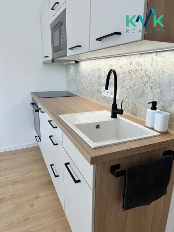 Prodej bytu 1+1, Karlovy Vary, Úvalská, 36 m2