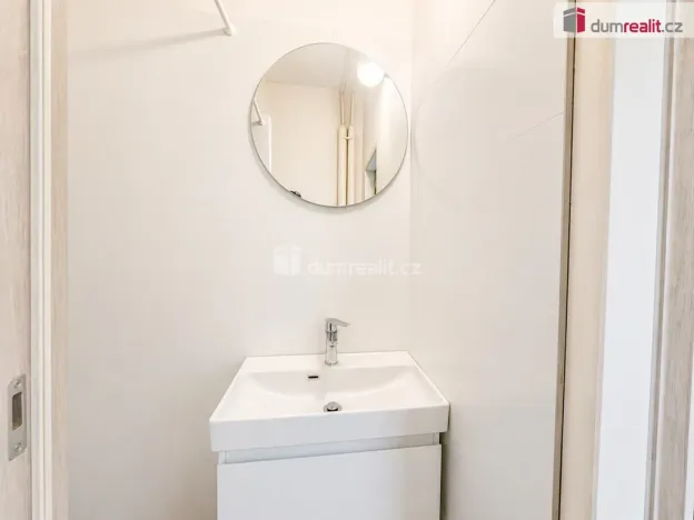 Pronájem bytu 1+kk, Ústí nad Labem - Bukov, 17. listopadu, 21 m2