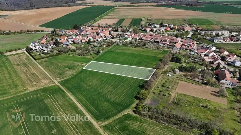 Prodej pole, Ořechov, 2450 m2