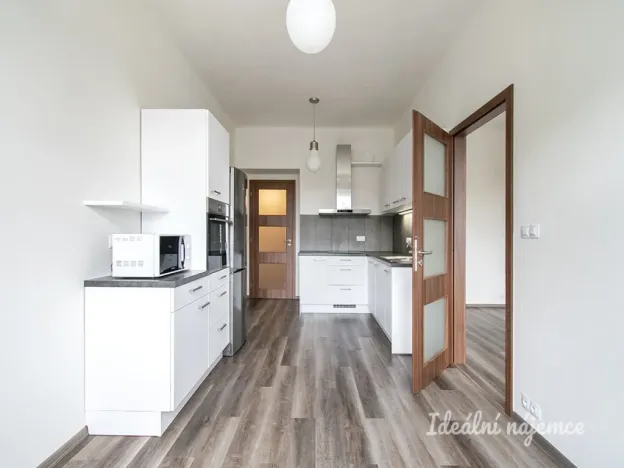 Pronájem bytu 2+kk, Praha - Nusle, Pod lázní, 47 m2