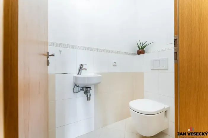Prodej bytu 3+kk, Praha - Třeboradice, Špeciánova, 74 m2