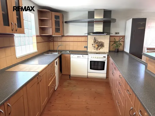 Pronájem atypického bytu, Kladno, Nezamyslova, 137 m2