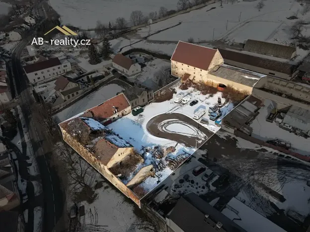 Prodej zemědělského objektu, Zabrušany, 1600 m2