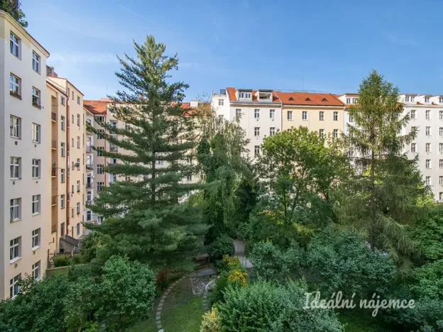 Pronájem bytu 1+1, Praha - Vinohrady, Na Folimance, 33 m2