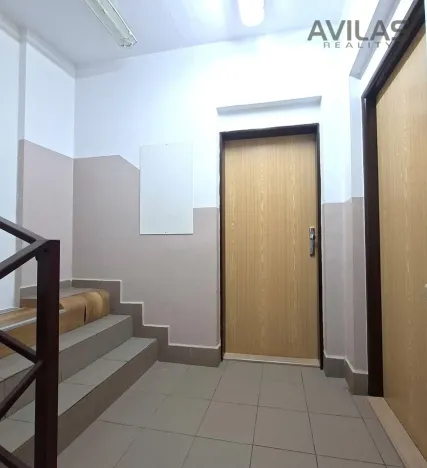 Pronájem kanceláře, Benešov, Masarykovo náměstí, 58 m2