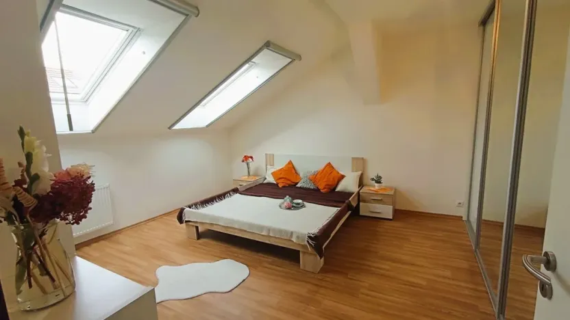 Pronájem bytu 3+kk, České Budějovice - České Budějovice 3, Riegrova, 70 m2