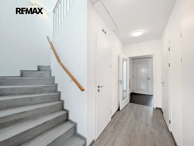 Pronájem rodinného domu, Praha - Březiněves, V křepelkách, 146 m2