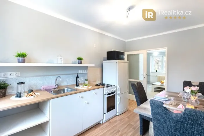 Prodej bytu 2+1, Pardubice - Zelené Předměstí, kpt. Nálepky, 56 m2