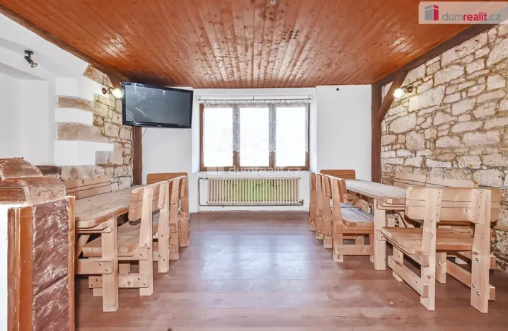 Prodej rodinného domu, Hořesedly, 350 m2