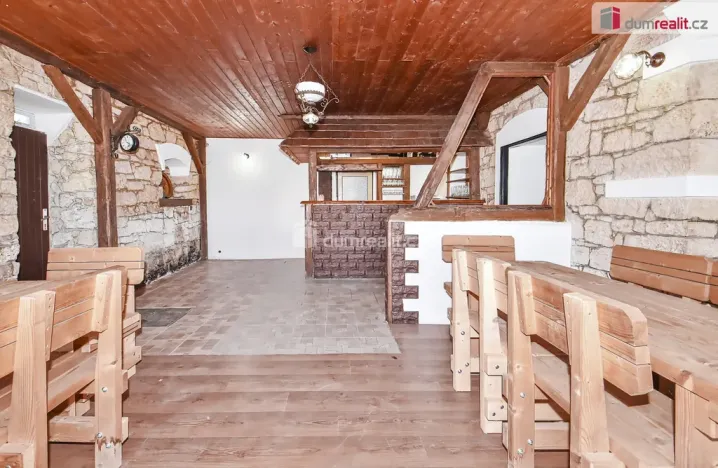 Prodej rodinného domu, Hořesedly, 350 m2