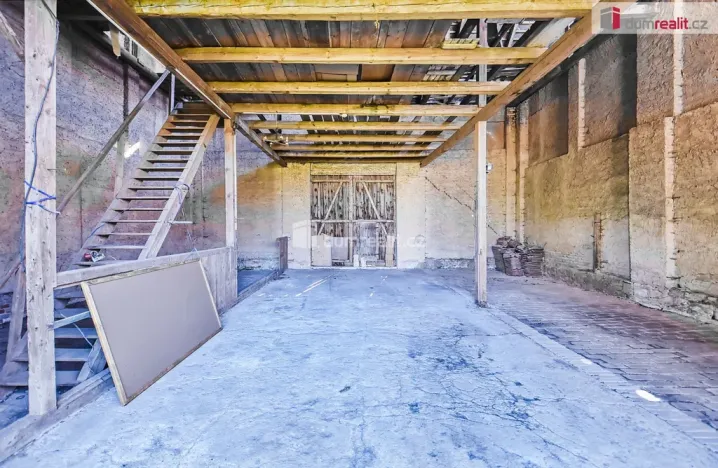 Prodej rodinného domu, Hořesedly, 350 m2