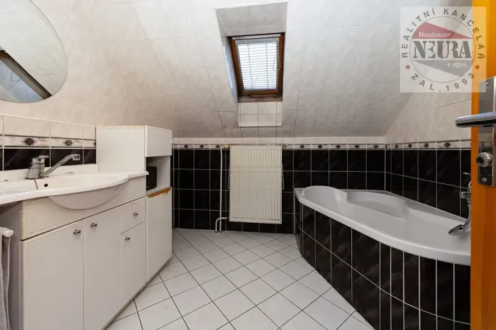 Prodej rodinného domu, Kojčice, 250 m2