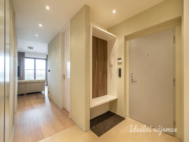 Pronájem bytu 3+kk, Praha - Hrdlořezy, Nad Smetankou, 126 m2