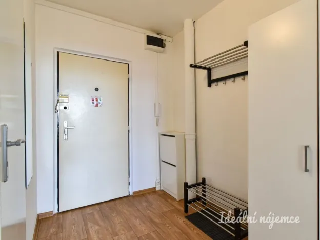 Pronájem bytu 2+kk, Praha - Kobylisy, Balabánova, 45 m2
