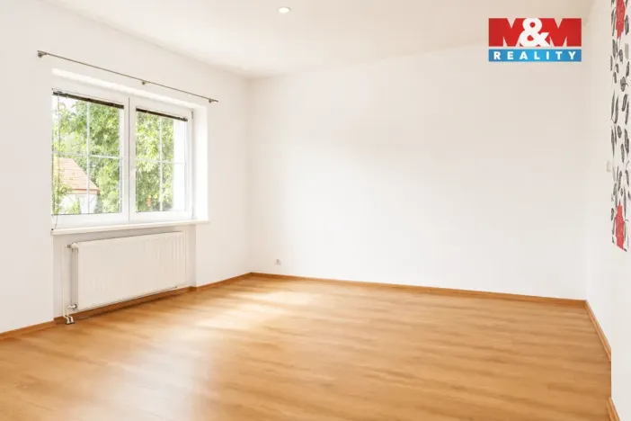 Prodej činžovního domu, Karlovy Vary - Tašovice, Česká, 200 m2
