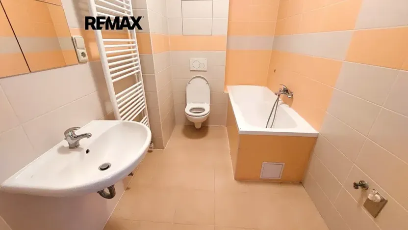 Pronájem bytu 2+kk, Rousínov, 41 m2