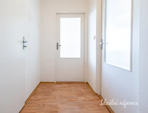 Pronájem bytu 2+kk, Praha - Troja, Olštýnská, 37 m2