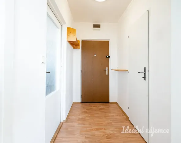 Pronájem bytu 2+kk, Praha - Troja, Olštýnská, 37 m2