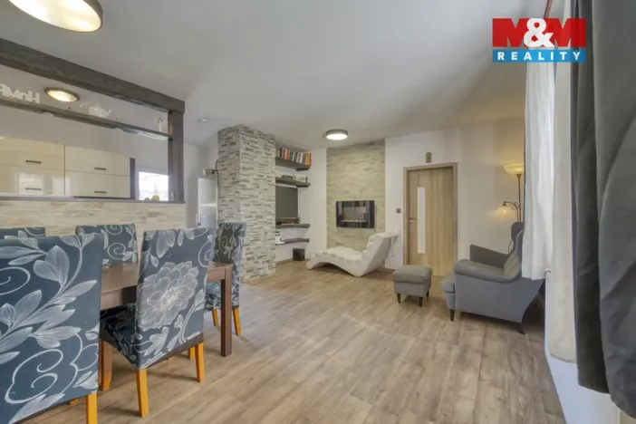 Prodej rodinného domu, Bavoryně, 127 m2