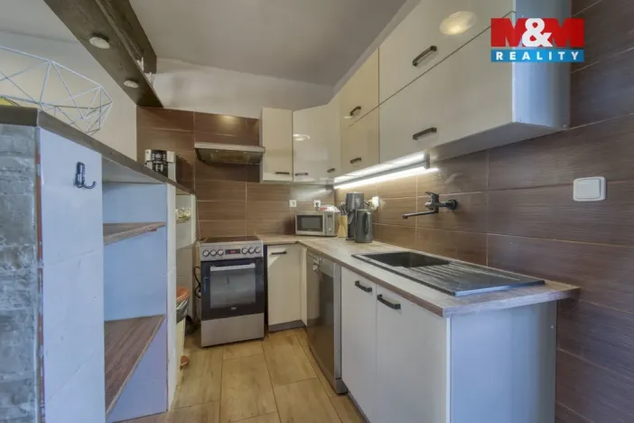Prodej rodinného domu, Bavoryně, 127 m2