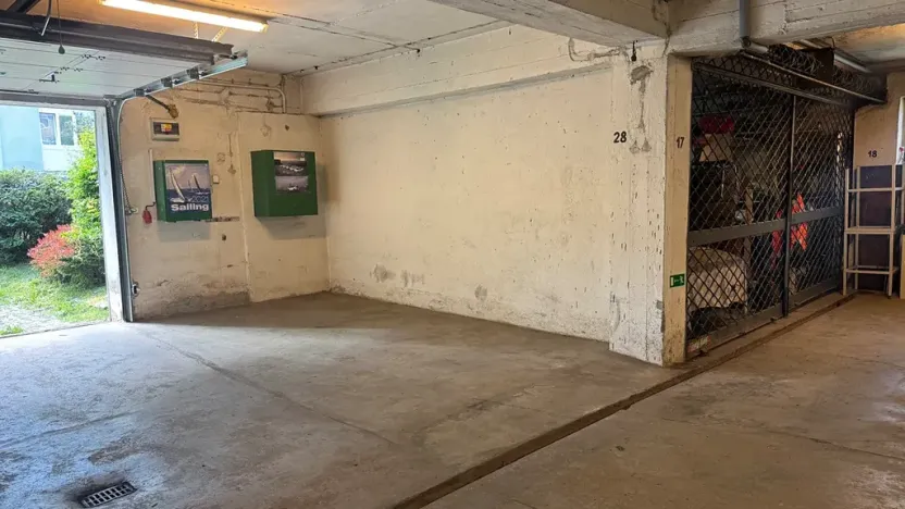 Prodej garáže, Praha - Vršovice, Na stezce, 11 m2