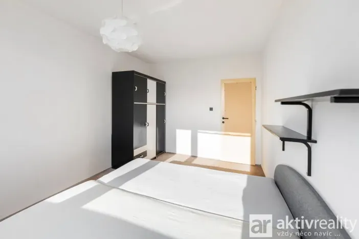 Prodej bytu 3+kk, Praha - Petrovice, Kurčatovova, 70 m2