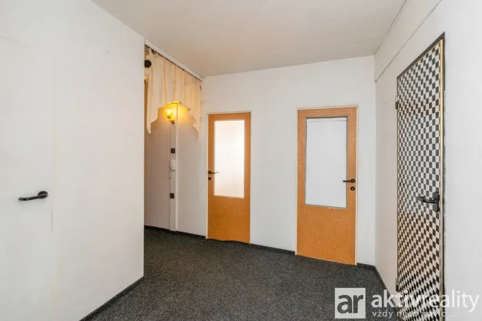 Prodej bytu 3+kk, Praha - Petrovice, Kurčatovova, 70 m2