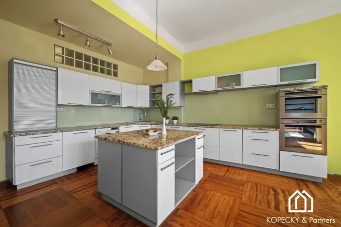 Prodej bytu 4+kk, Praha - Holešovice, U Pergamenky, 125 m2