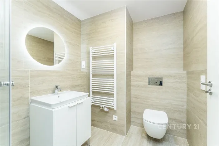 Pronájem bytu 2+kk, Praha, Waltariho, 45 m2