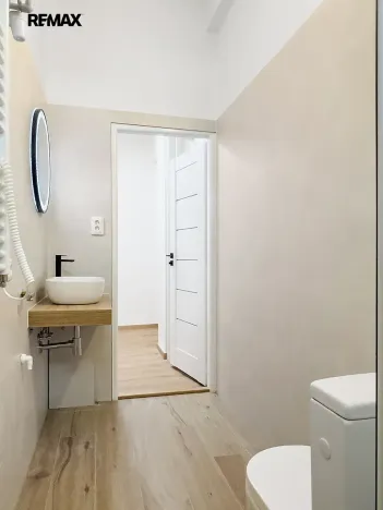 Pronájem bytu 1+kk, Praha - Břevnov, Patočkova, 31 m2