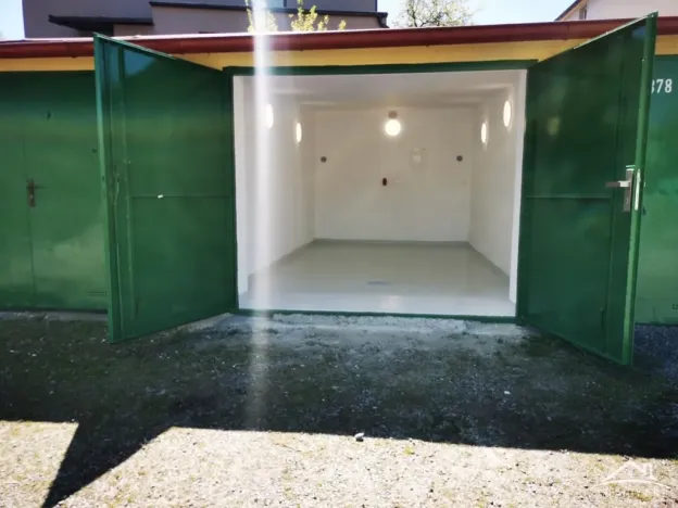Pronájem garáže, Jihlava, Sukova, 19 m2