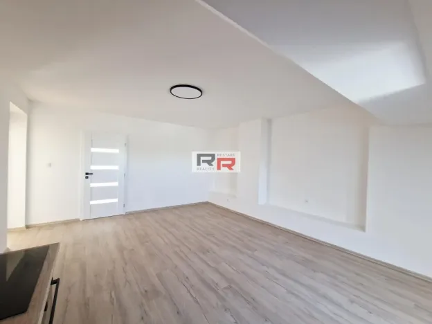 Pronájem bytu 3+kk, Šternberk, Uničovská, 65 m2