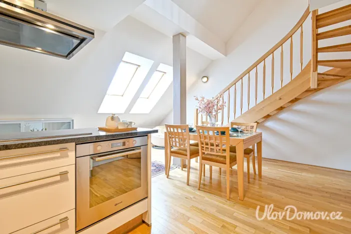 Prodej bytu 3+kk, Praha - Nusle, Táborská, 93 m2