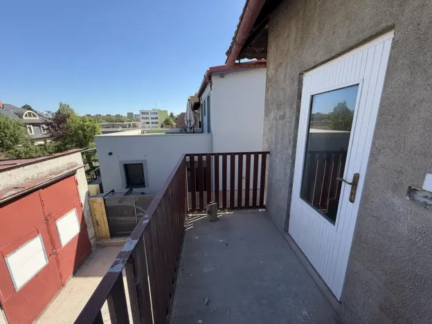 Pronájem bytu 2+kk, Praha - Žižkov, Na Jarově, 35 m2
