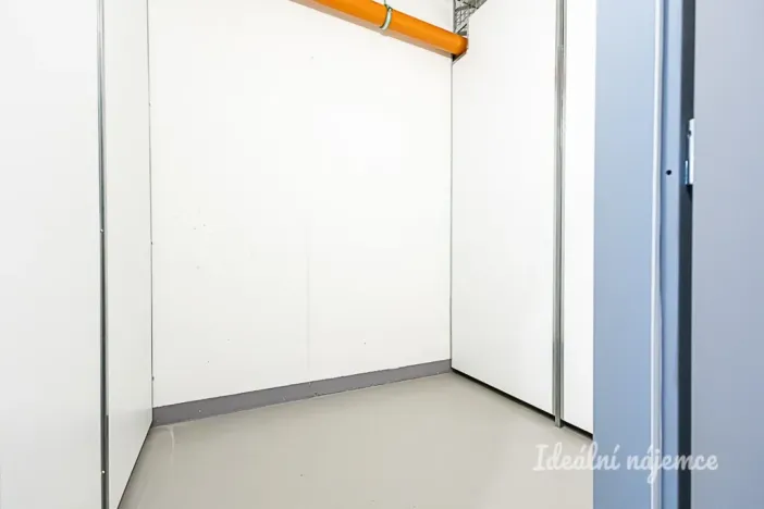Pronájem bytu 1+kk, Praha, Poděbradská, 35 m2