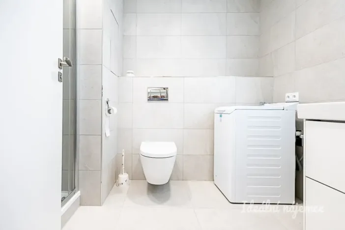 Pronájem bytu 1+kk, Praha, Poděbradská, 35 m2