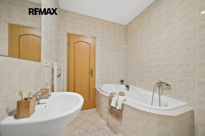 Prodej bytu 2+kk, Brno, Podbělová, 43 m2
