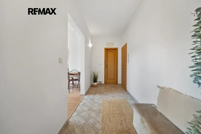 Prodej bytu 2+kk, Brno, Podbělová, 43 m2