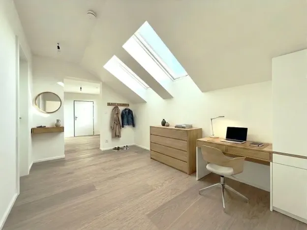 Prodej bytu 4+kk, Praha - Holyně, náměstí Pod lípou, 128 m2
