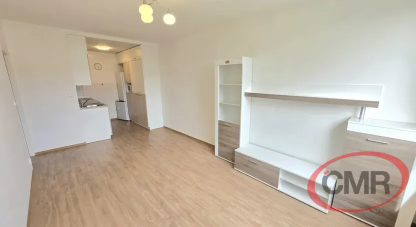 Pronájem bytu 2+kk, Praha, Hněvkovského, 41 m2