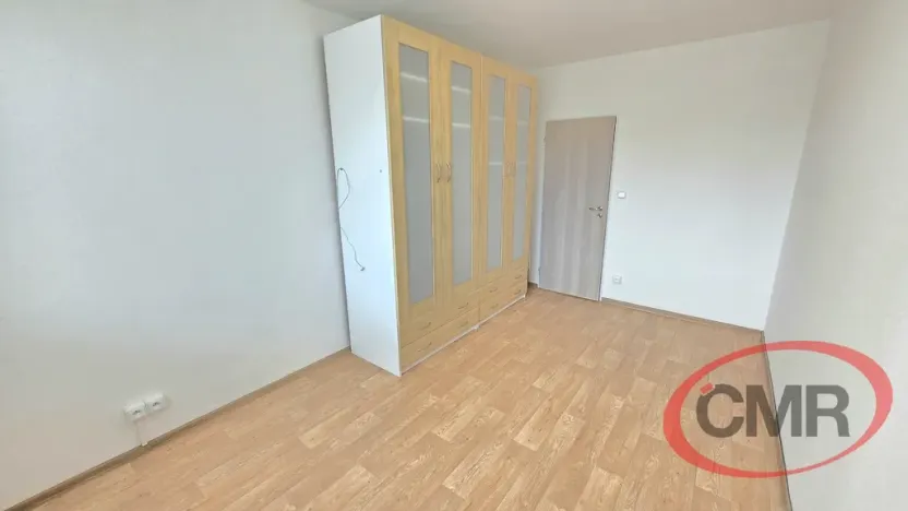 Pronájem bytu 2+kk, Praha, Hněvkovského, 41 m2